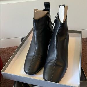 Everlane day ankle boot (size 7.5)
